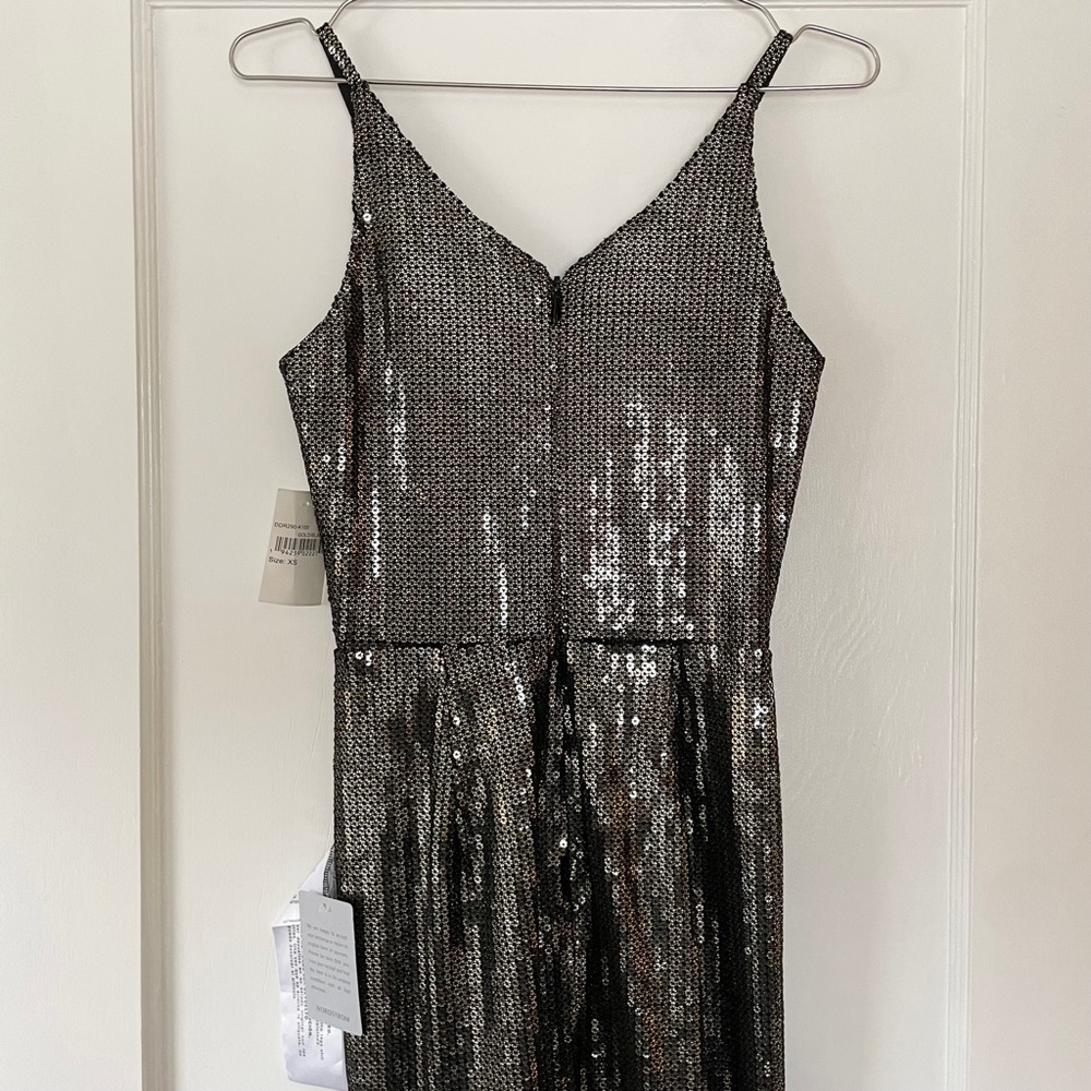 ✨NWT✨ DRESS THE POPULATION Harper Plunging Sequin Mermaid Gown Gold/Black - Picture 10 of 12
